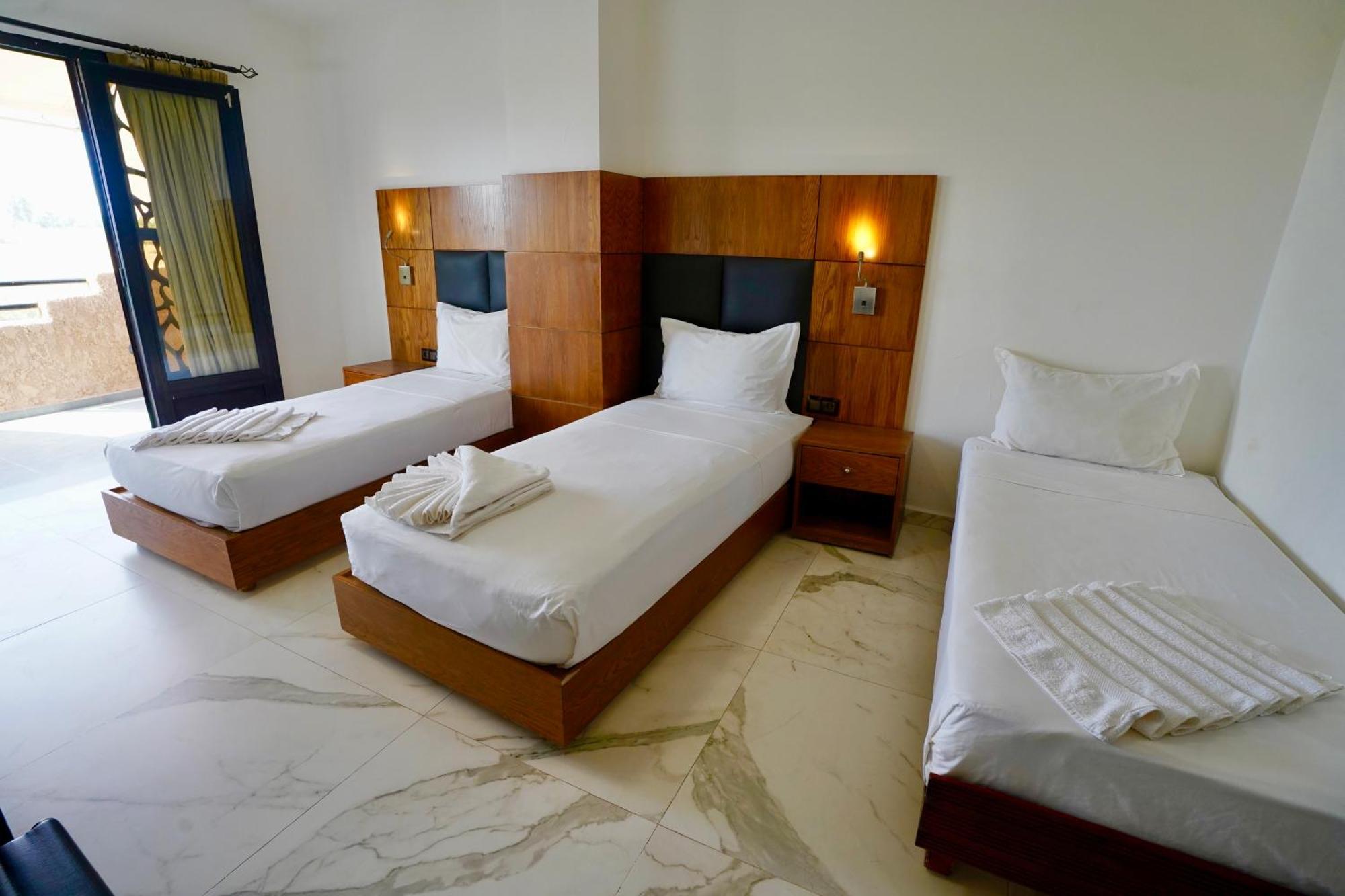 Ourika Camp Suites Hotel & Resort El Harkat Eksteriør bilde